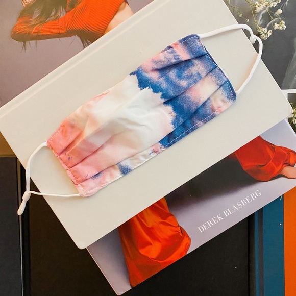 Accessories - “Pink Venice” face mask || Brand new